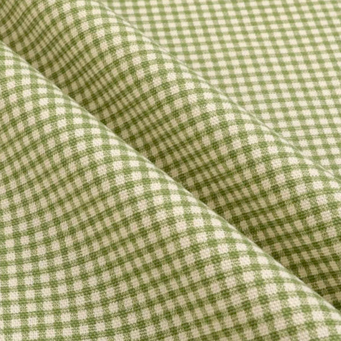 scalloped valance in farmhouse jungle green gingham check